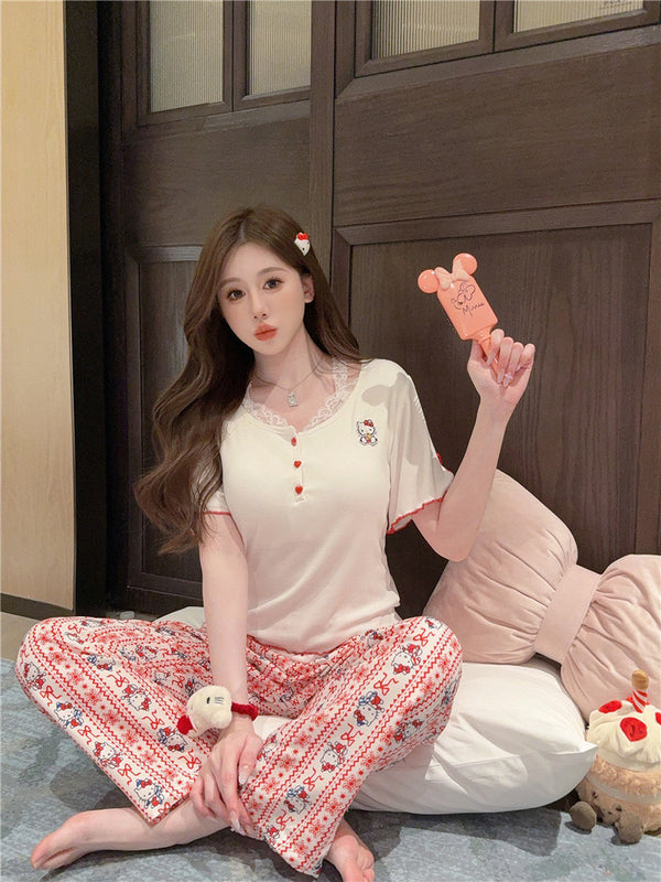 بيجامه Hello Kitty